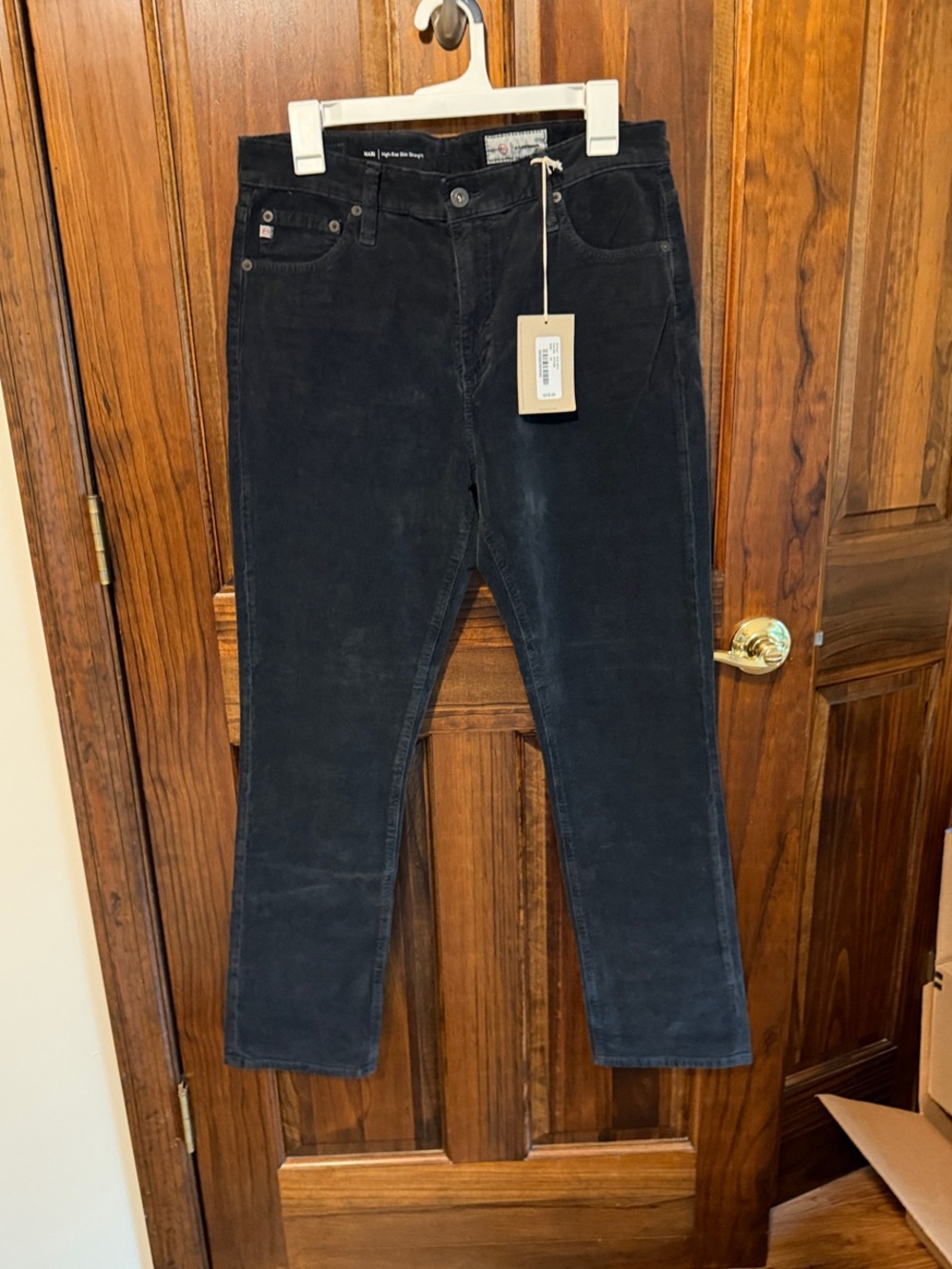 AG Women’s Mari Black Corduroy Ankle Pants - High Rise Slim Straight Fit size 32